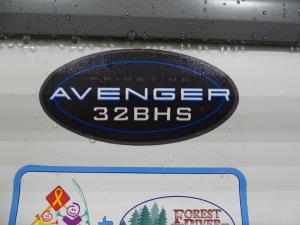 Avenger 32BHS Photo