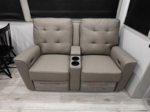 Montana High Country 331RL Photo