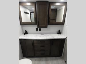 Montana High Country 331RL Photo