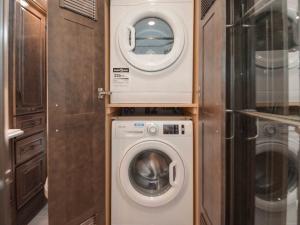 Dutch Star 4325 Photo