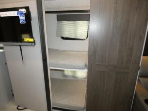 Entourage 340BH Photo