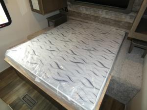 Cougar Half-Ton 34TSB Photo