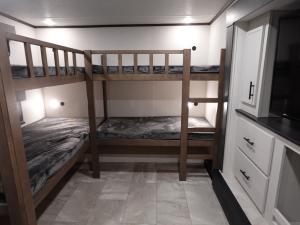 Sanibel 39BUNK Photo