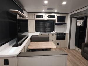 Northern Spirit Ultra Lite 2560RK Photo