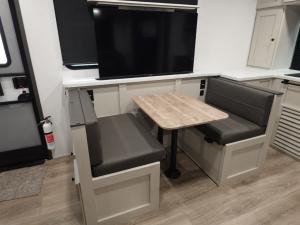 Northern Spirit Ultra Lite 2560RK Photo