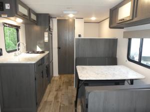 Aspen Trail Mini 17BH Photo