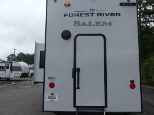 Salem Hemisphere 376FAM Photo