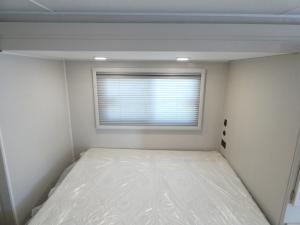 Prism Select 24FSS Photo