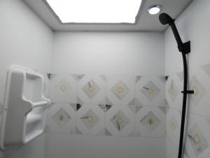 Prism Select 24FSS Photo