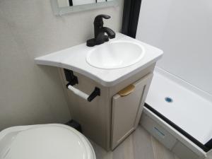 Prism Select 24FSS Photo