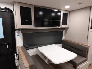 Delta Ultra Lite ML226 Photo