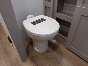 Delta Ultra Lite ML226 Photo