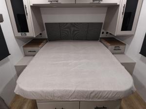 Delta Ultra Lite ML226 Photo