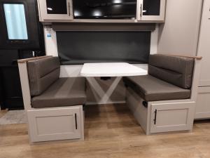 Delta Ultra Lite ML226 Photo