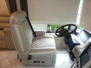 Anthem 44D Photo