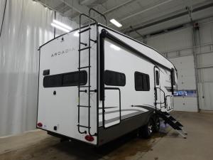 Arcadia Super Lite 242SLMD Photo