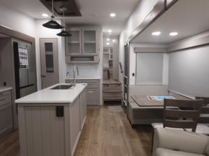 Avenue All-Access 29RL Photo