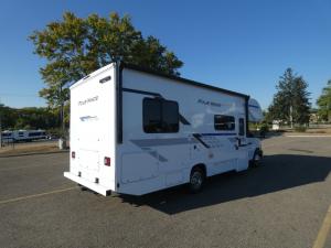 Four Winds 25Z Photo