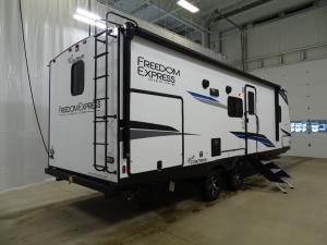 Freedom Express Ultra Lite 252RBS Photo