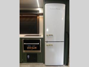 IBEX RV Suite RVS1 Photo