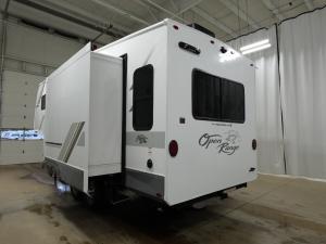 Roamer Light Duty 244RLS Photo