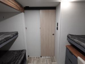 Tracer 32DSB Photo