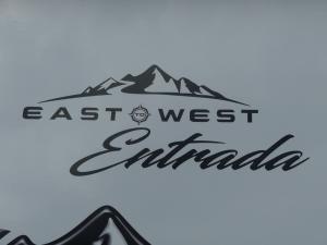 Entrada M-Class 24FM Photo