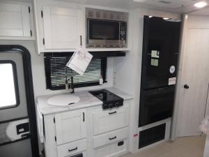 Entrada M-Class 24FM Photo
