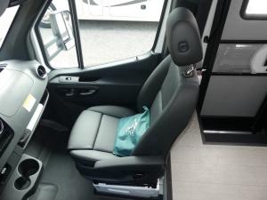 Entrada M-Class 24FM Photo