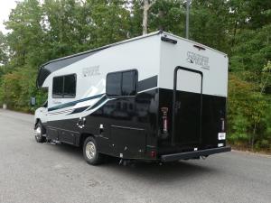 Cross Trail XL 22XG Ford E-350 Photo