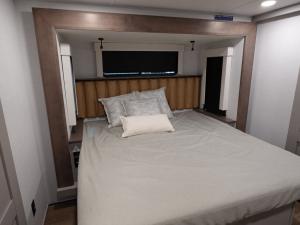 Paradigm 310RL Photo