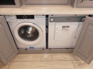Armada 44B Photo