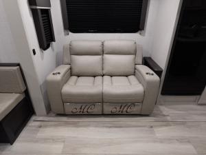 Arcadia Select 25SRD Photo