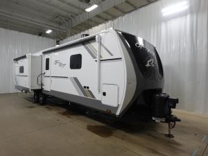 Open Range 322RLS Photo