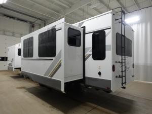 Open Range 322RLS Photo