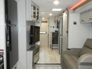 Entourage 340BH Photo