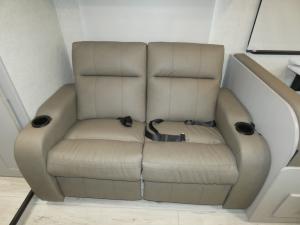 Entourage 340BH Photo