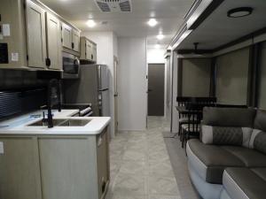 Salem Villa Series 40FDEN Photo