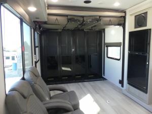Momentum G-Class 25G Photo