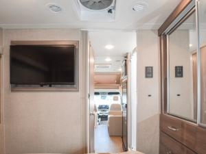 Tiburon Sprinter 24RW Photo