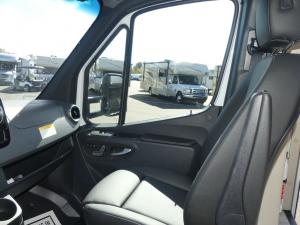 Quantum Sprinter MB24 Photo