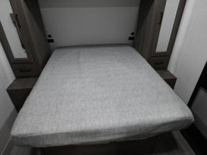 Transcend 245RLT Photo