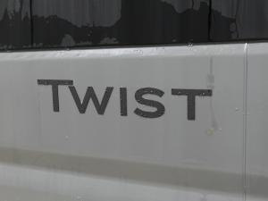 Twist 2JB Photo