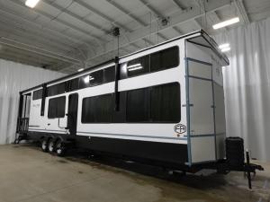 Salem Grand Villa 42VERANDA Photo