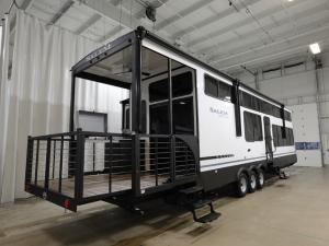 Salem Grand Villa 42VERANDA Photo