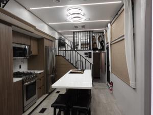 Salem Grand Villa 42VERANDA Photo