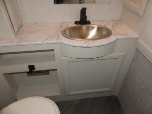 Invicta 33HB Photo