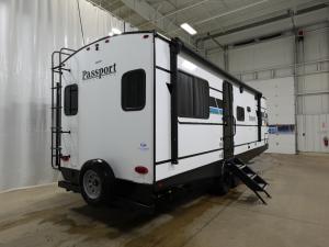 Passport Super Lite 2660RL Photo