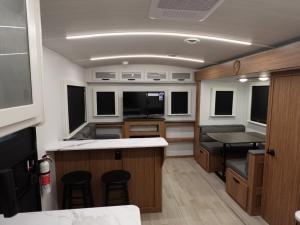 Passport Super Lite 2660RL Photo