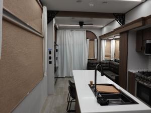 Wildwood Grand Lodge 42VERANDA Photo